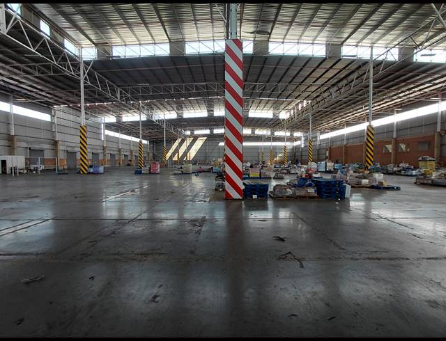11,694M² WAREHOUSE TO LET IN CLAYVILLE